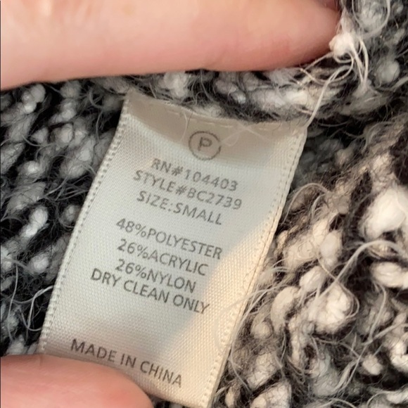 Revolve J.O.A Two Tone Sweater SZ S - Picture 3 of 6